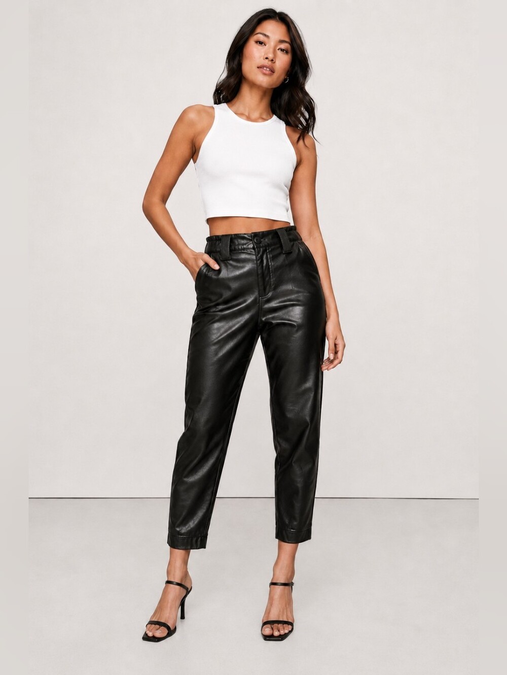 ❤️ EXPRESS VEGAN LEATHER SUPER HIGH RISE ANKLE MOM PANTS, 0S (25 SHORT)